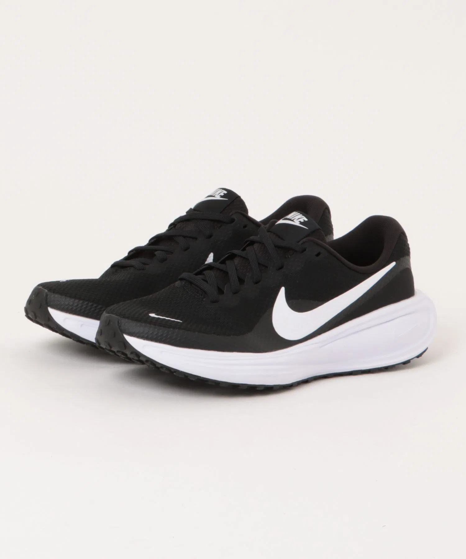 Мужские кроссовки для бега NIKE REVOLUTION 8 чёрные с белым
