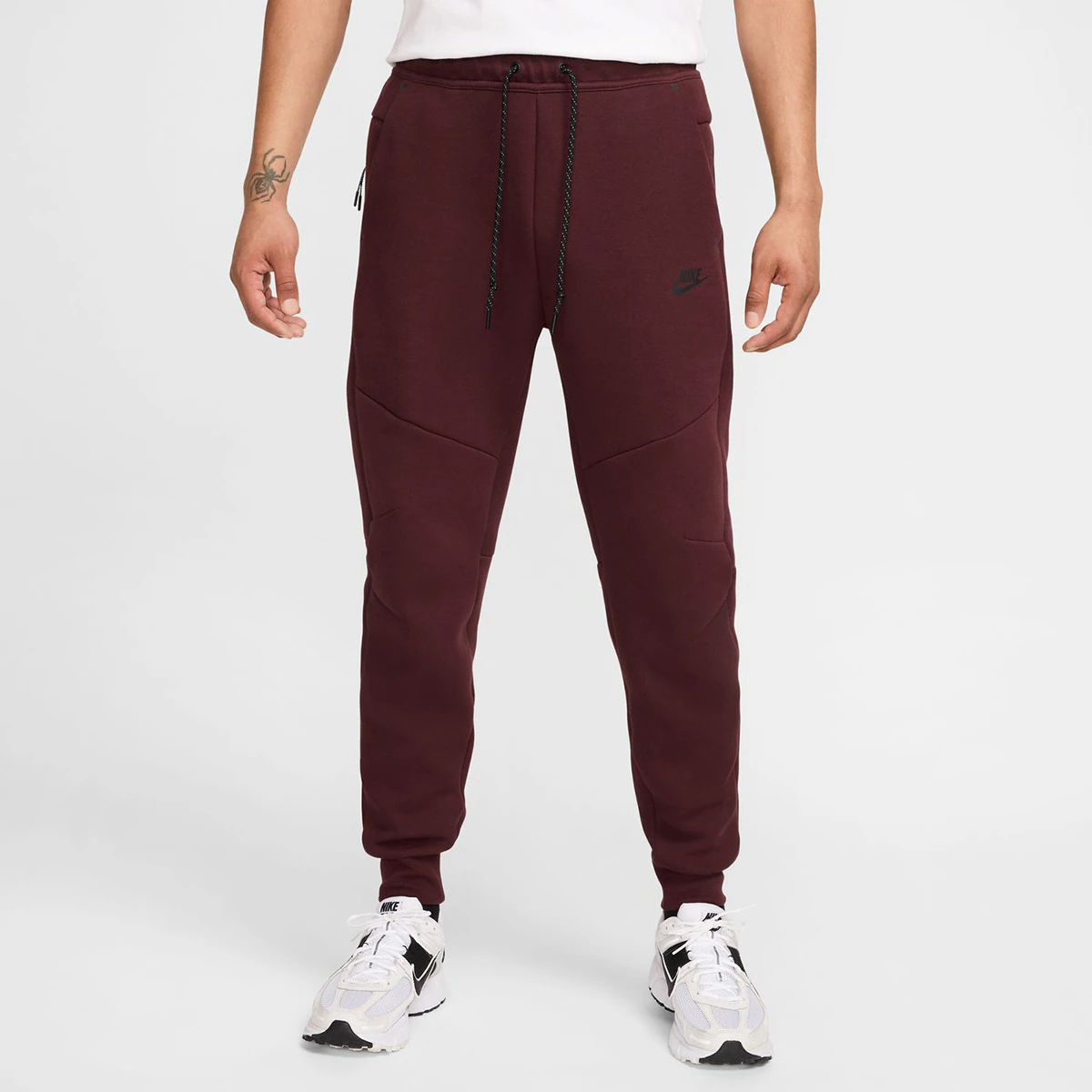 

Мужские технические брюки Nike, цвет Burdeos