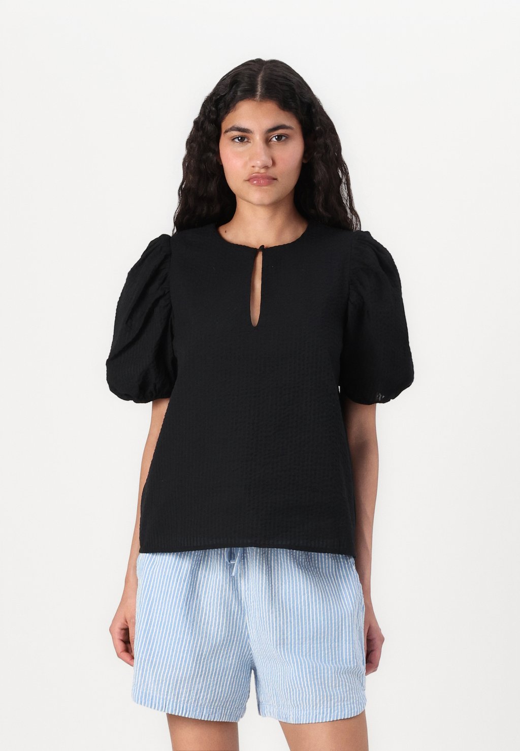 

Блуза VMSANI FRONT KEYHOLE Vero Moda, черный