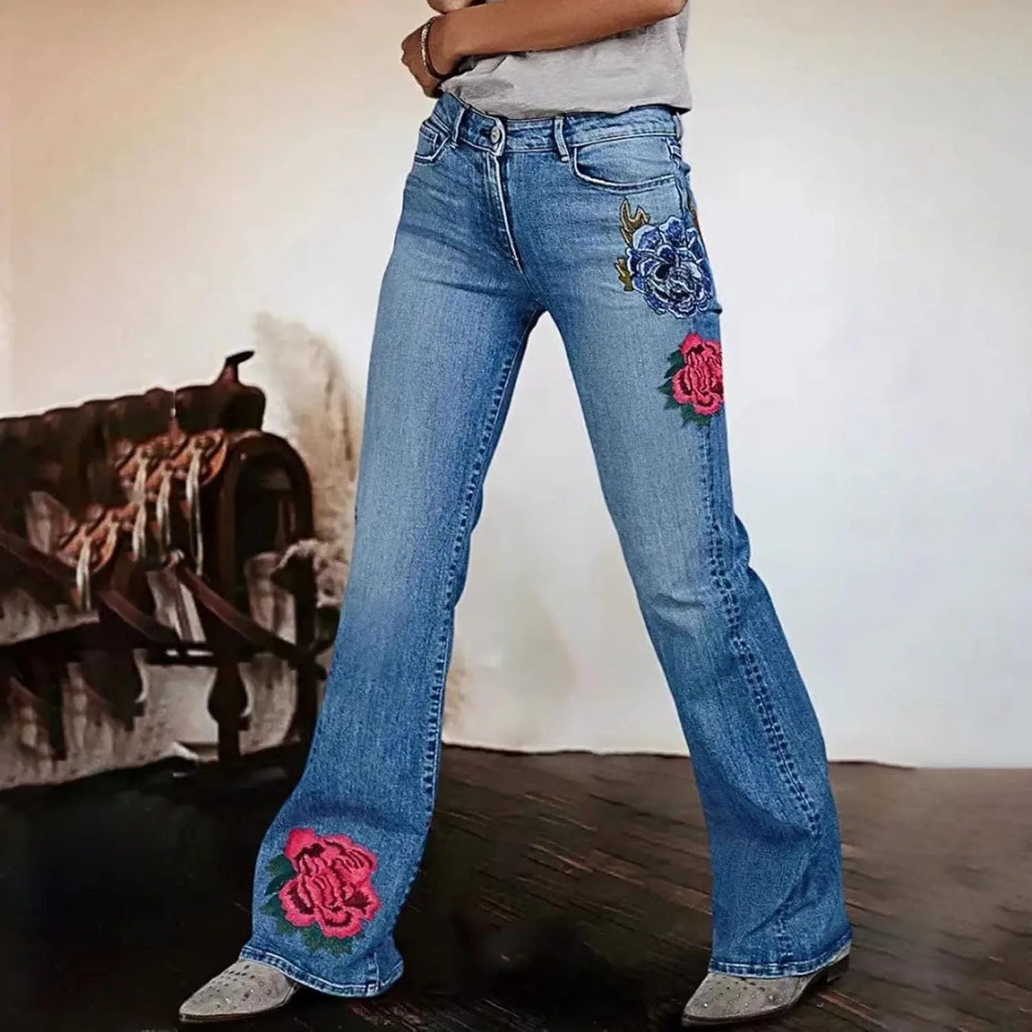 Джинсы женские Casual Mid Rise Flare с вышивкой Vintage Floral — фото 2