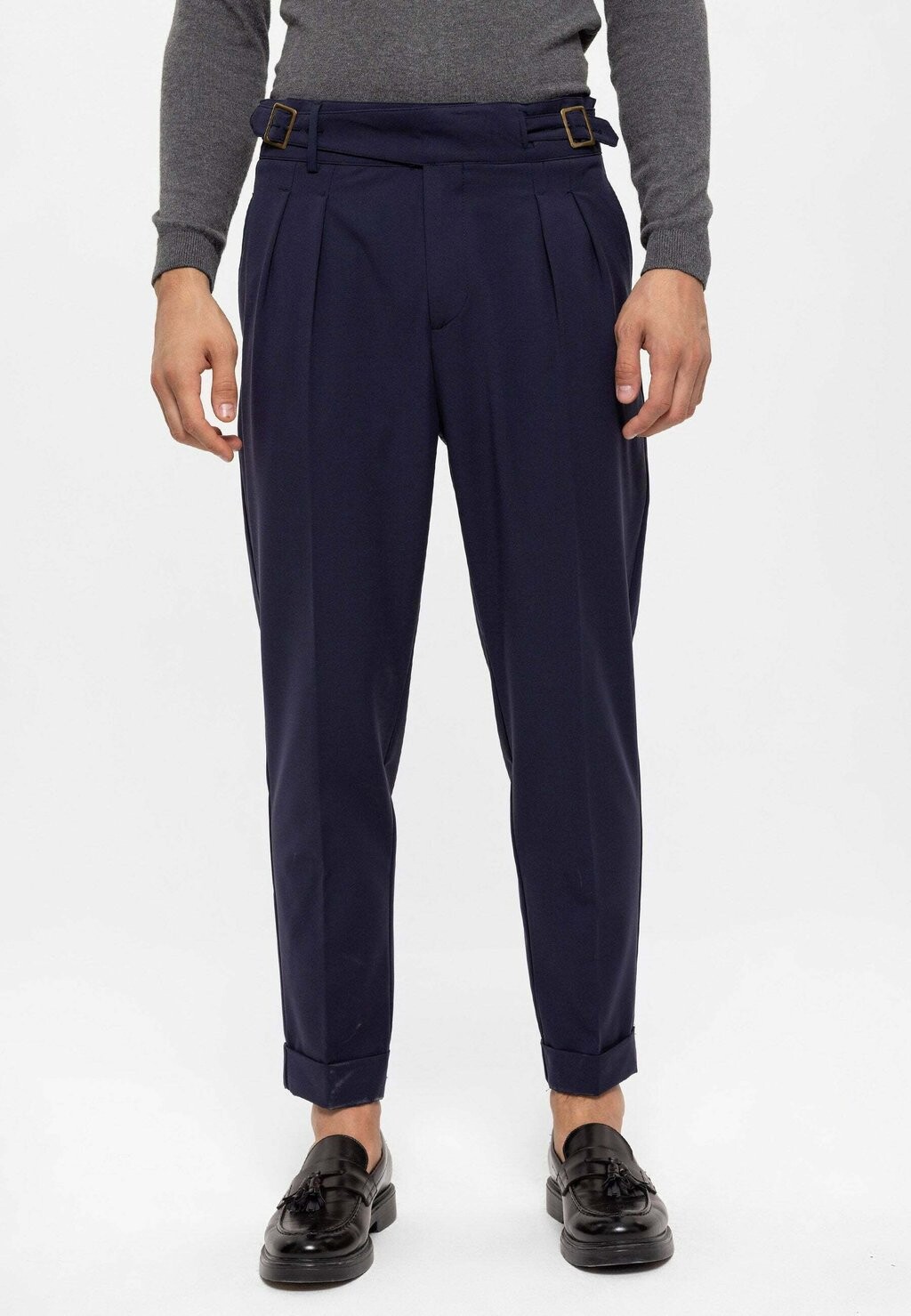 

Брюки PLEATED WITH BUCKLE BELT DETAIL Antioch, цвет dark navy