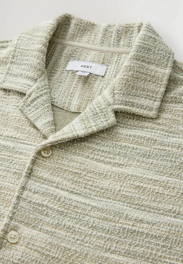 Футболка Next, Regular fit jersey textured short sleeve shirt, зеленая — фото 2