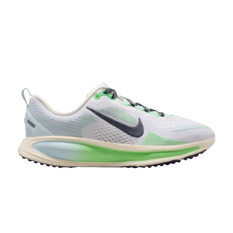 

Кроссовки Nike Vomero 18 GS 'White Dark Raisin Soft Pearl'