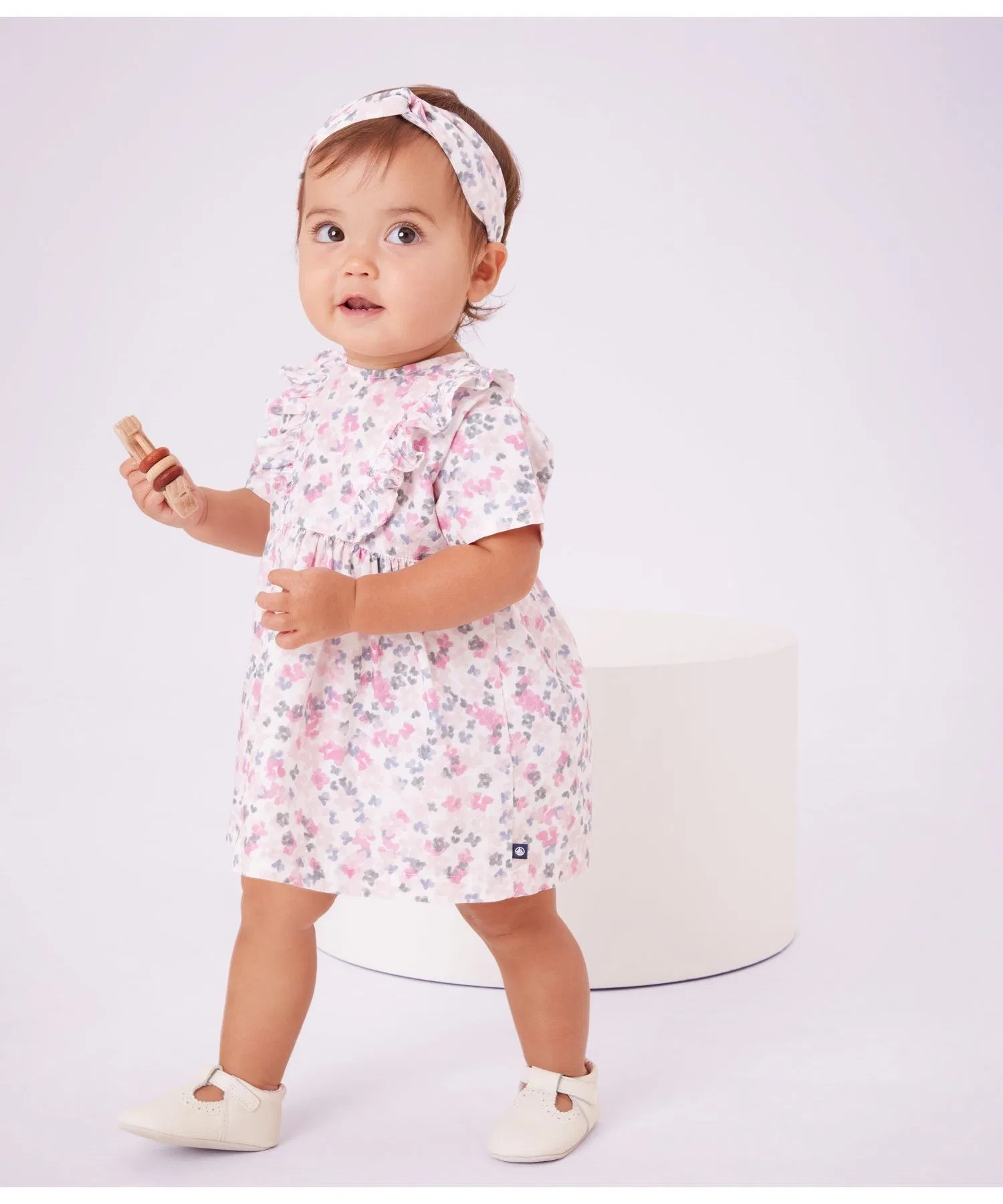 Детское платье с цветочным принтом и трусами PETIT BATEAU белое