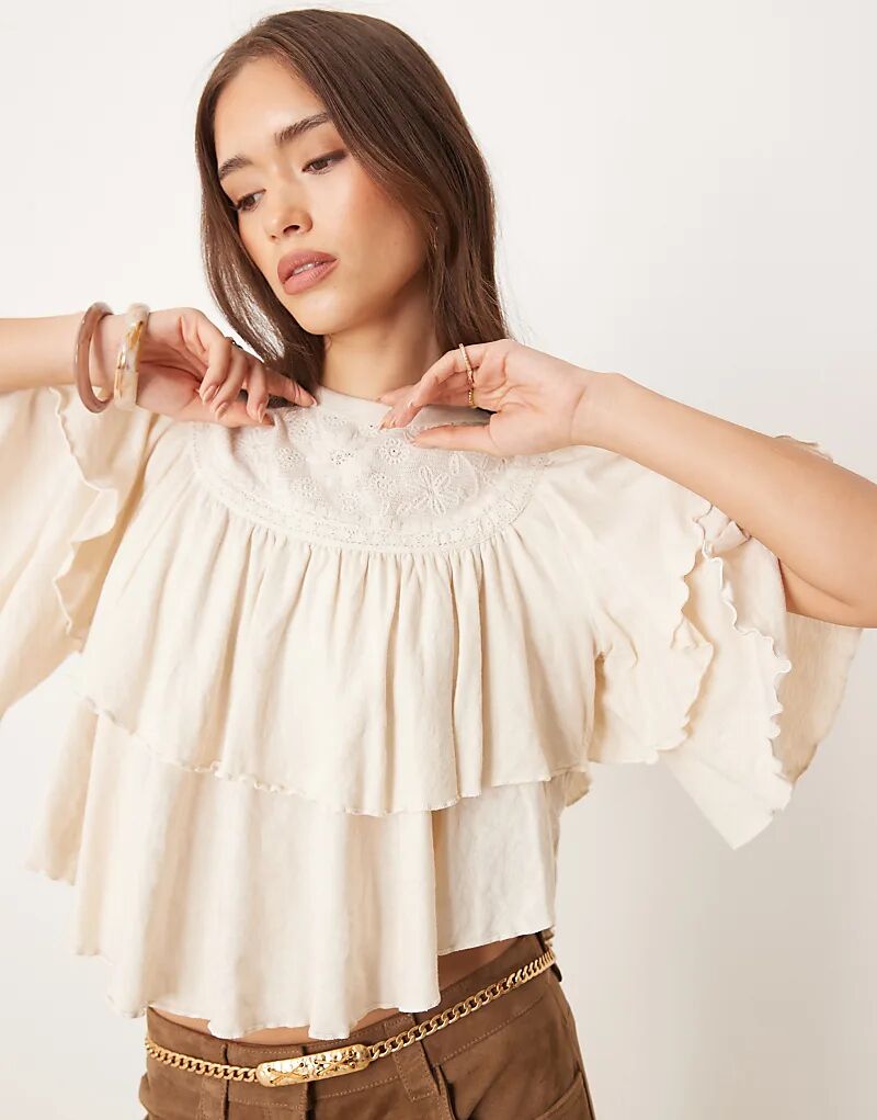 

Футболка Free People с розами и оборками в сахарном цвете