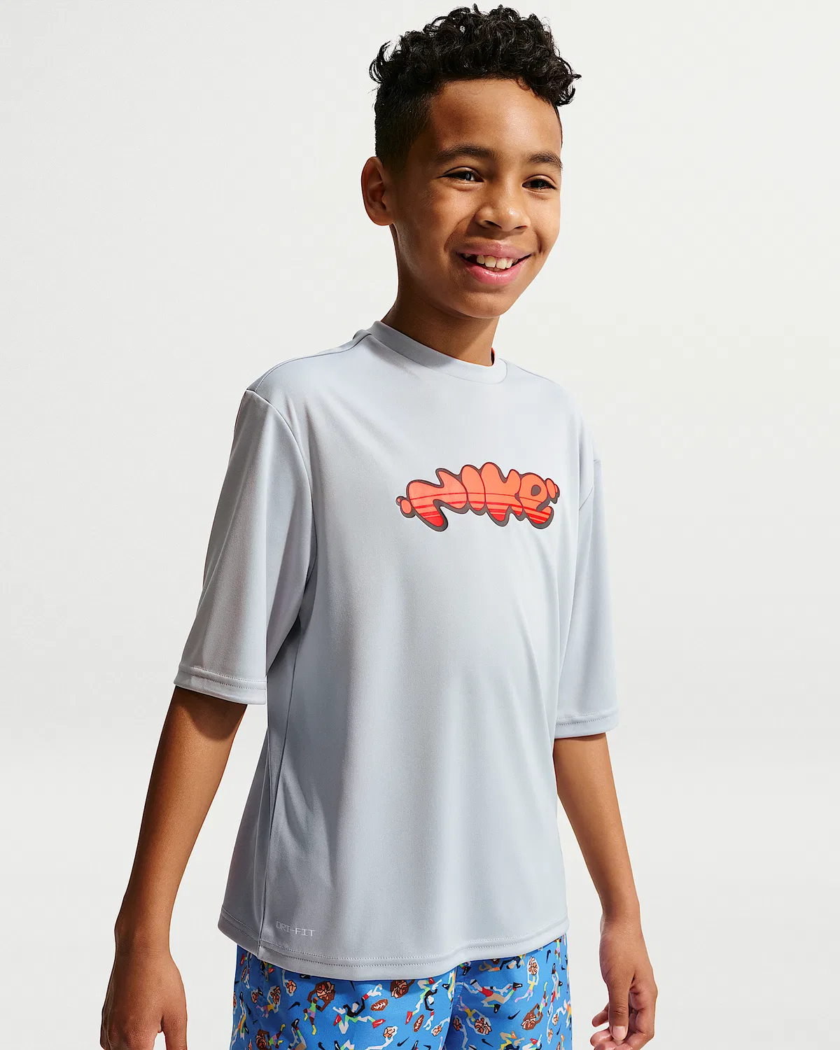 Большой детский (мальчиковый) Dri-FIT UV короткий рукав топ Nike Swim Hydroguard, Wolf Grey