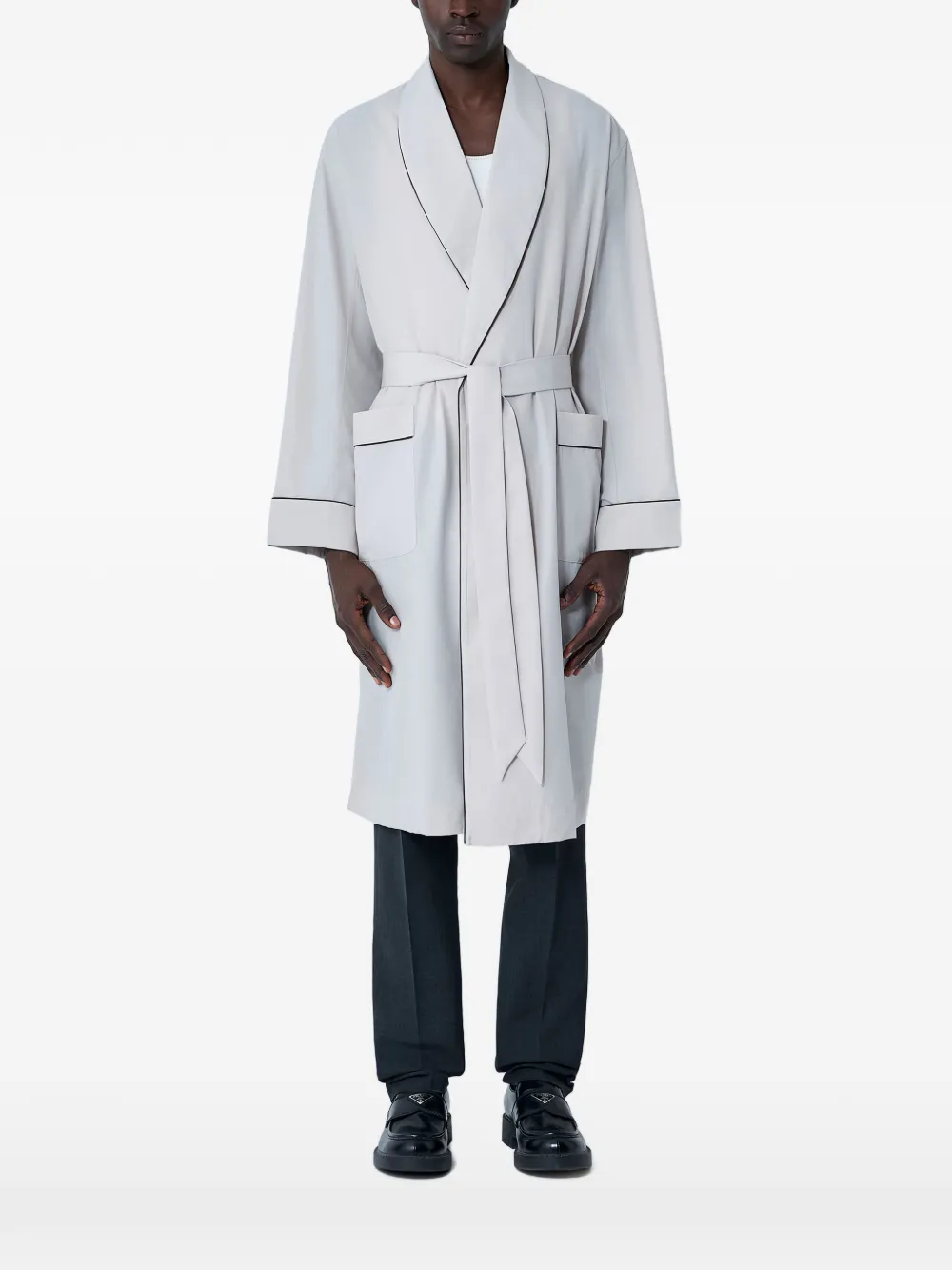 

Однобортное пальто с поясом и контрастной отделкой Prada, нейтральный