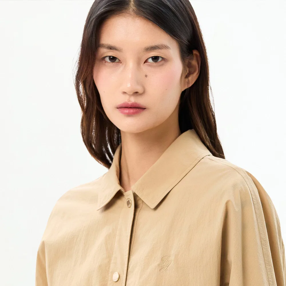 Женская лёгкая укороченная куртка цвета хаки от Tommy Hilfiger Women — фото 4