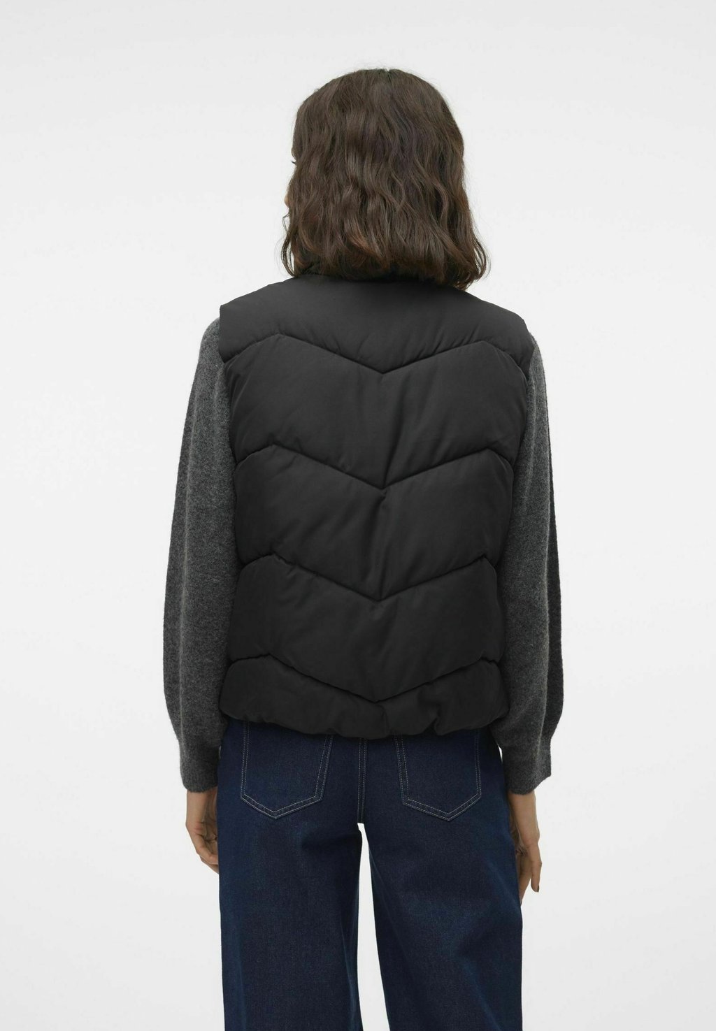 

Жилет Vero Moda, черный