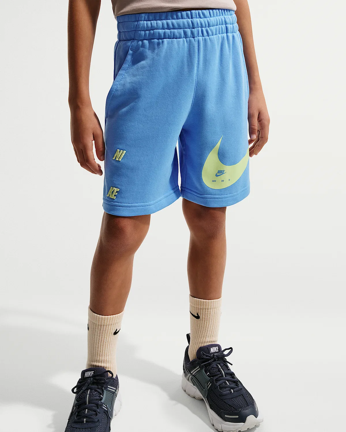 Детские шорты Nike Sportswear Club из французского трикотажа, University Blue/Light Liquid Lime — фото 2