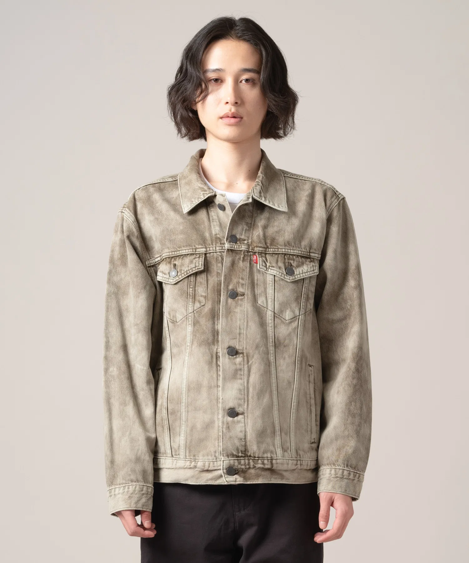 Джинсовая куртка Levi's TYPE V свободного кроя.
