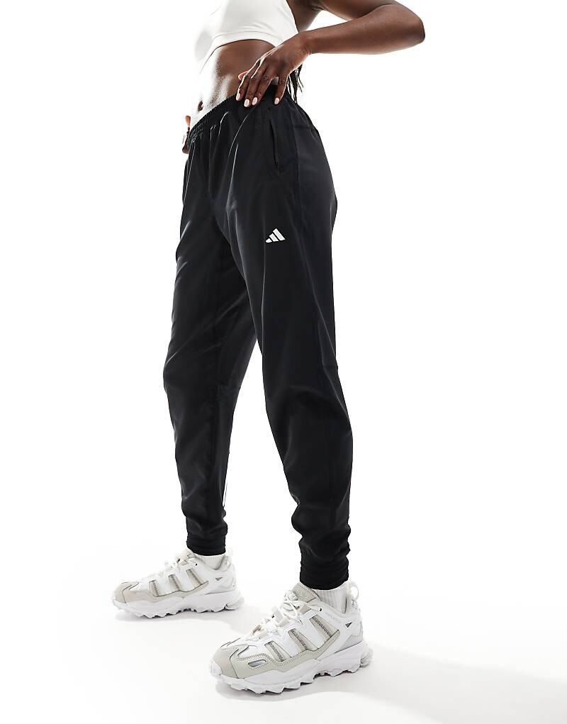 

Черные спортивные брюки adidas Running – Own The Run