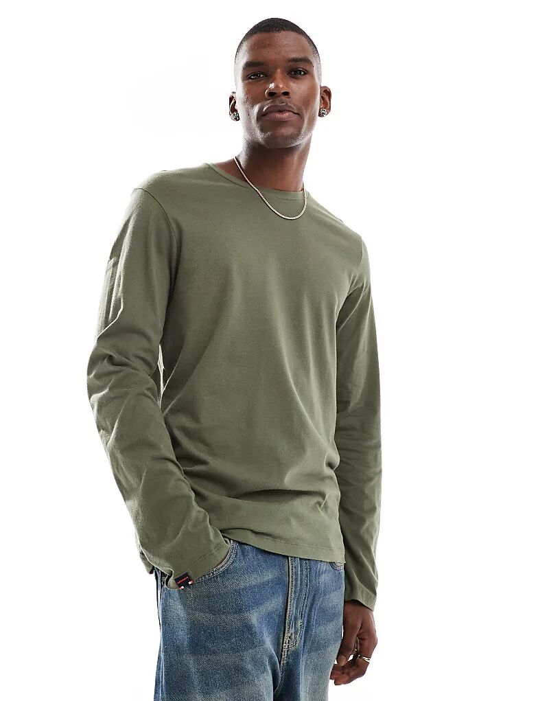 

Базовый топ Superdry Classic в цвете «зеленый жук»