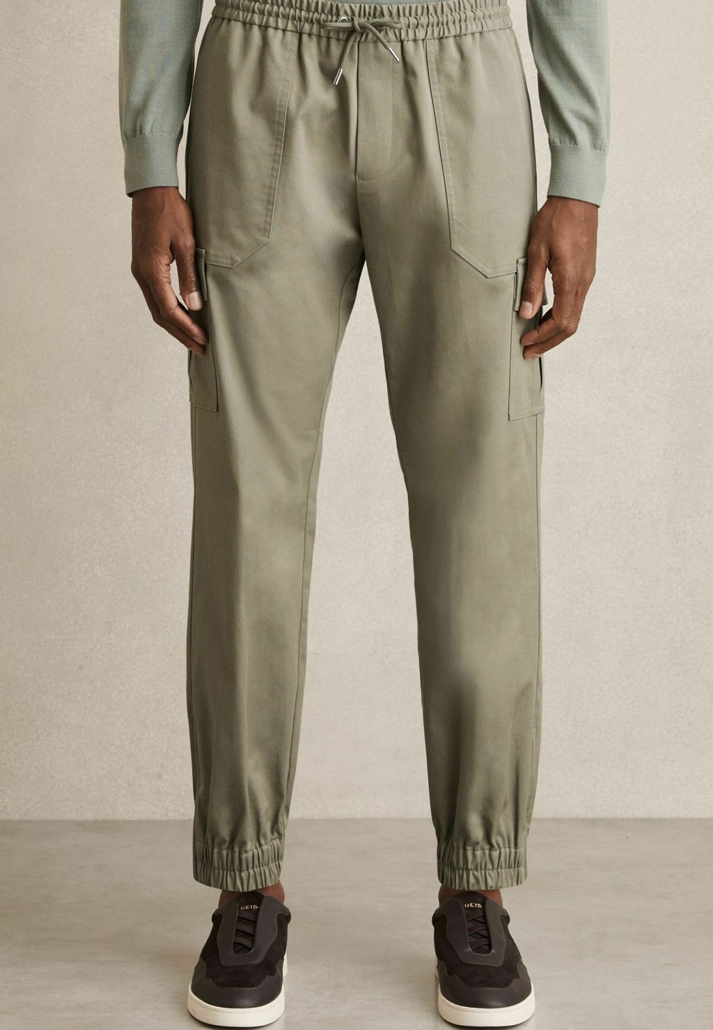 

Брюки-карго REGULAR FIT HAVEN DRAWSTRING Reiss, зеленый