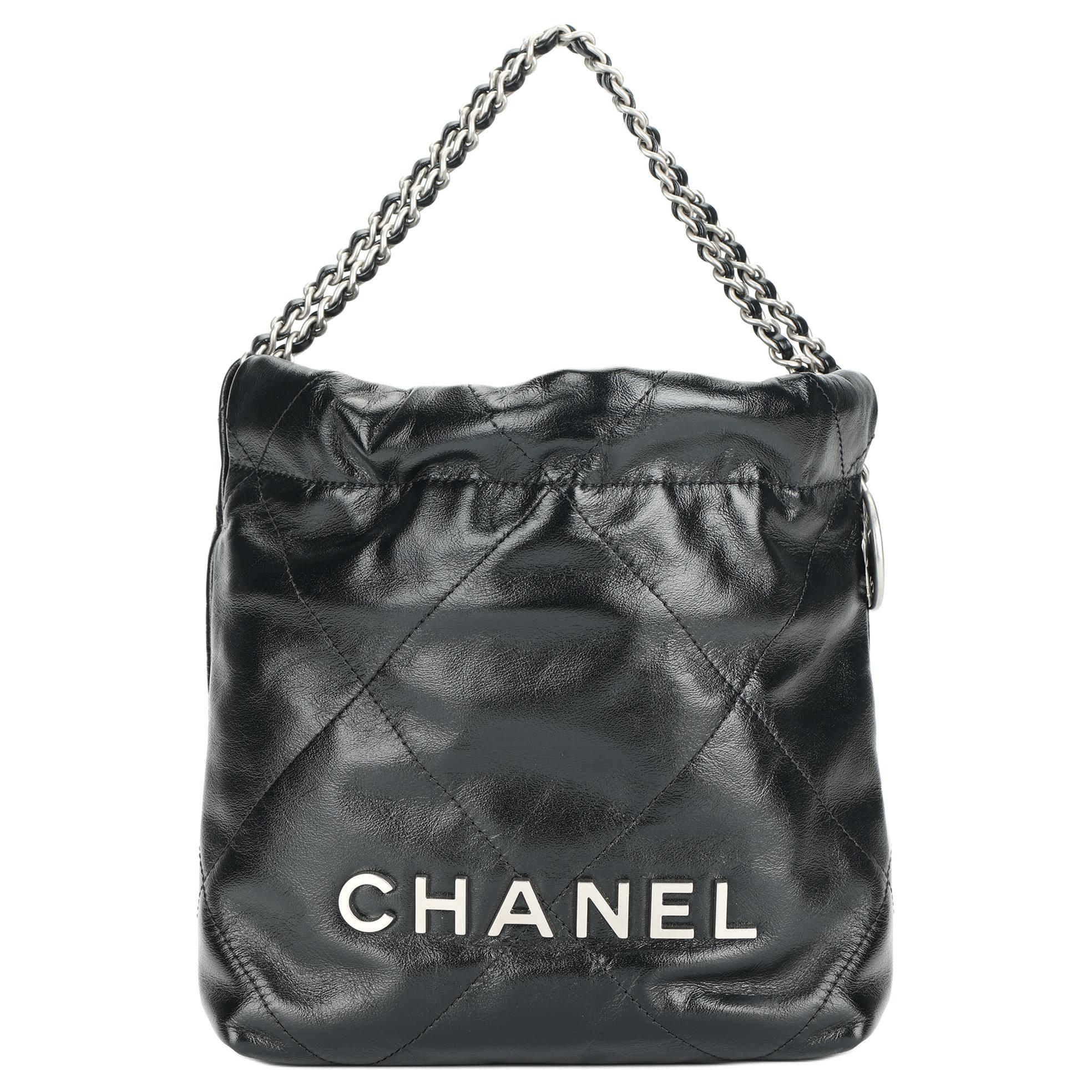 

CHANEL Кожаная сумка через плечо мини для женщин черная