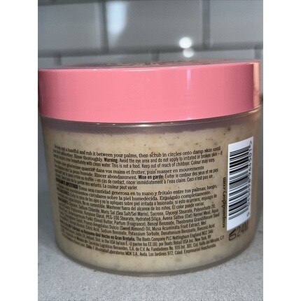 Скраб Smoothie Star для завтрака с миндальным сахаром и ванильным ароматом 300мл, Soap & Glory — фото 3