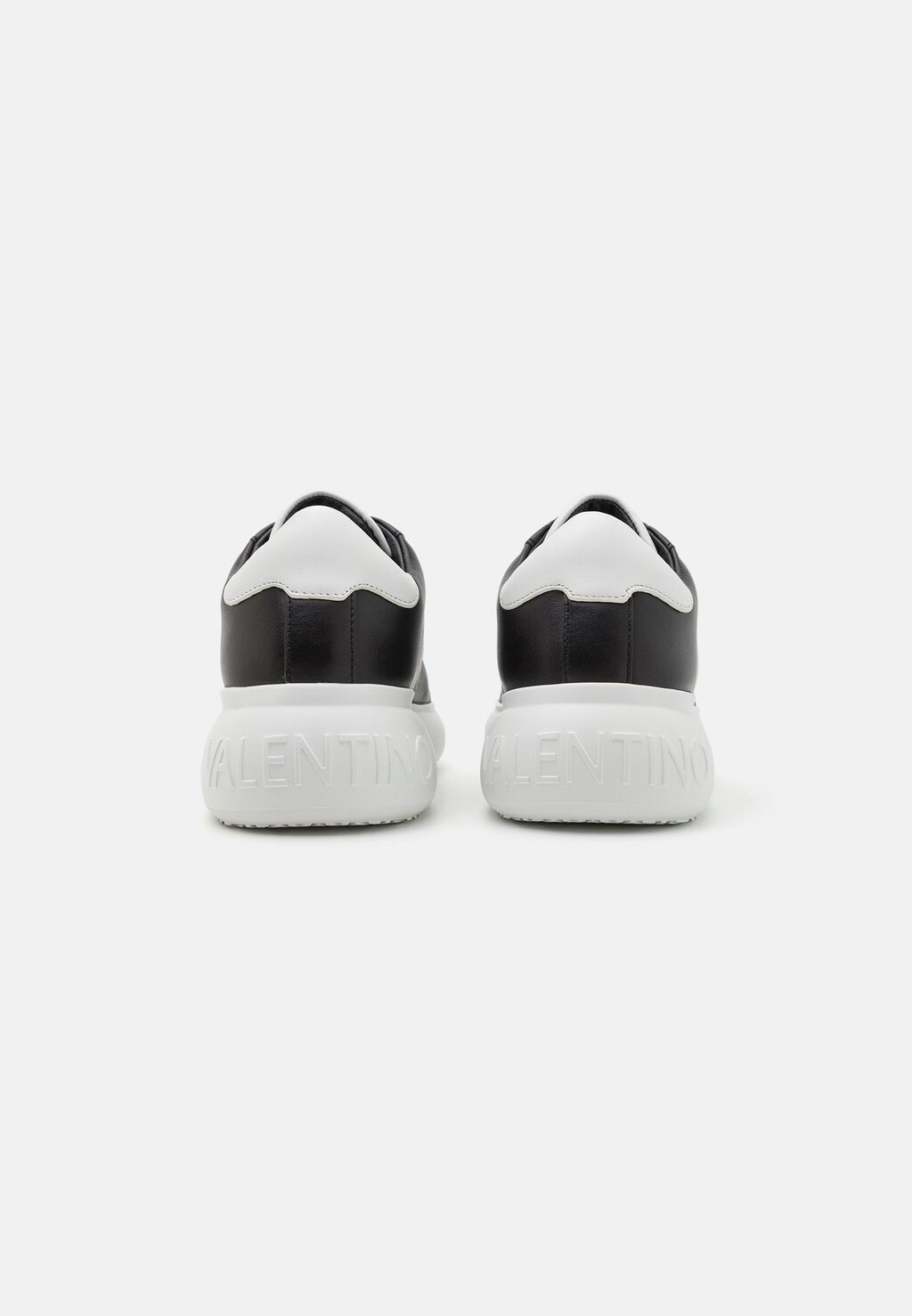 

Кроссовки на шнуровке BOUNCE Valentino, черный