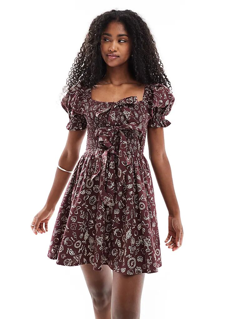 

Мини-платье Miss Selfridge с завязками спереди и сборками на бюсте, коричневое, с праздничным принтом