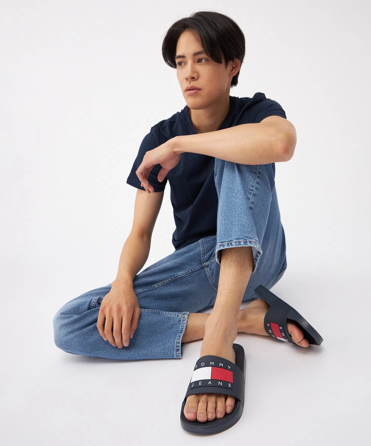Мужские шлепанцы TOMMY JEANS для бассейна