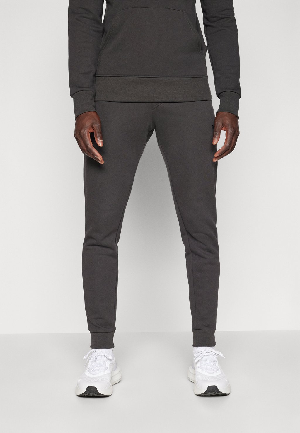 

Спортивные брюки ESSENTIAL SWEATPANTS Björn Borg, черный