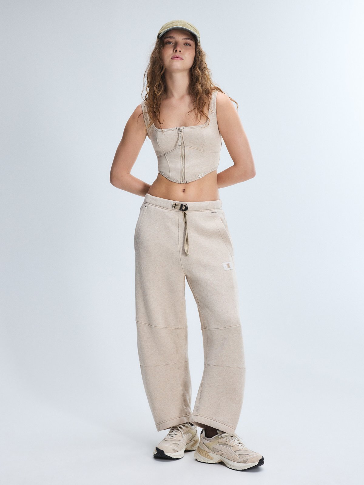 

Спортивные штаны Savage X Fenty Cargo Fleece Barrel Leg, цвет Beige Latte Heather