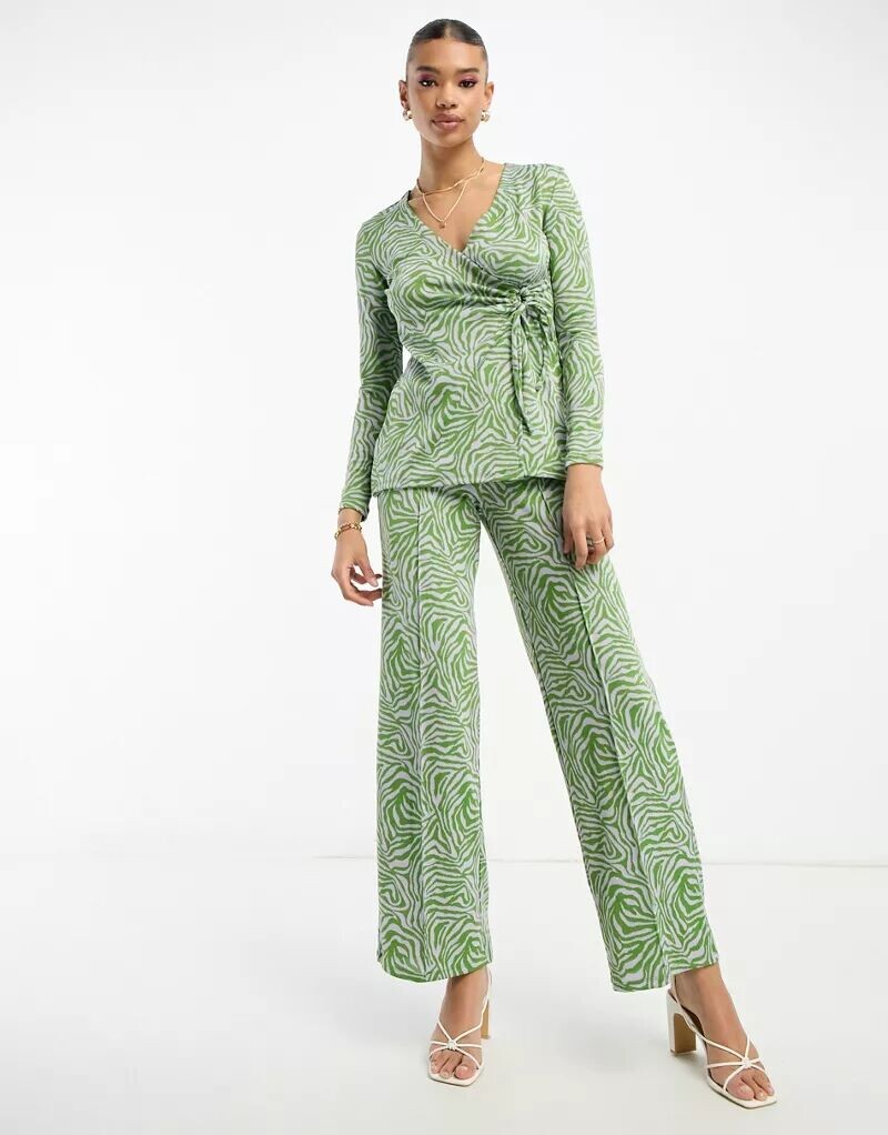 

Широкие брюки зеленого цвета с завышенной талией River Island