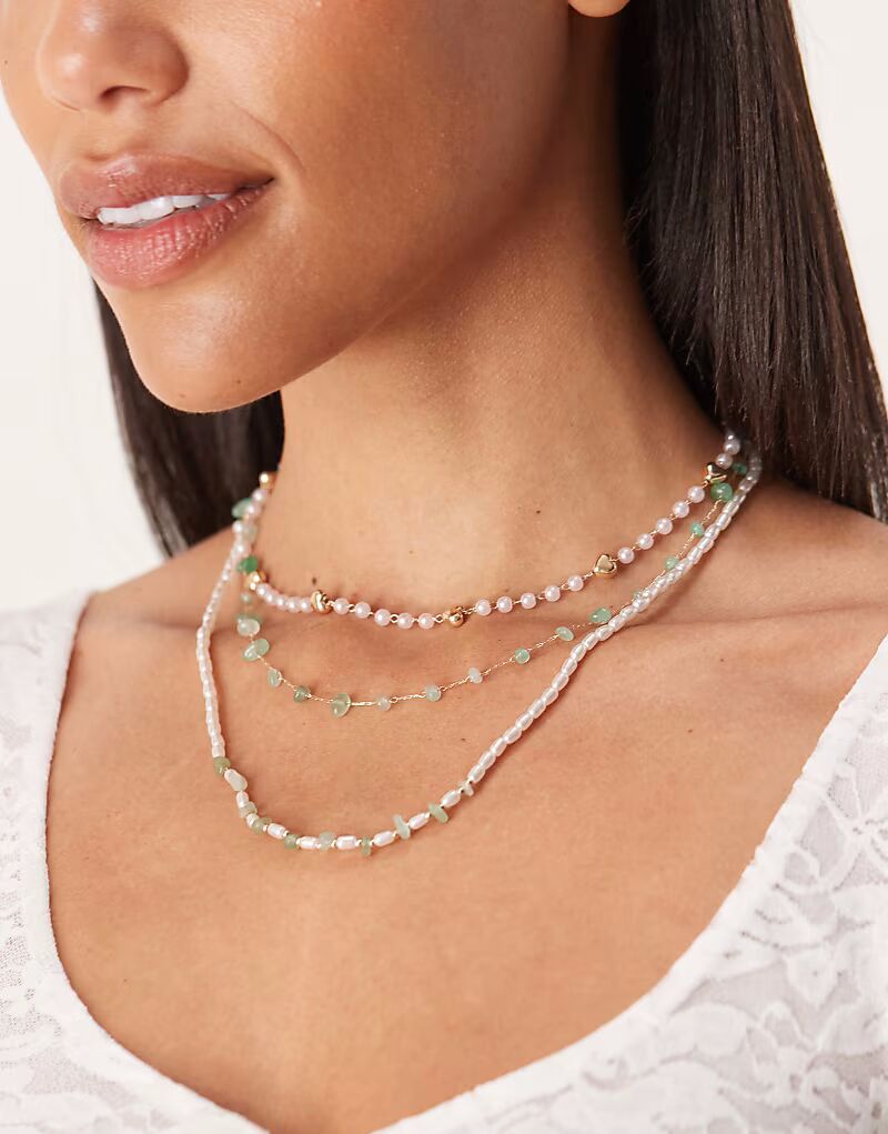 

Многорядное ожерелье с зелеными искусственными камнями и деталями из искусственного жемчуга Asos Design