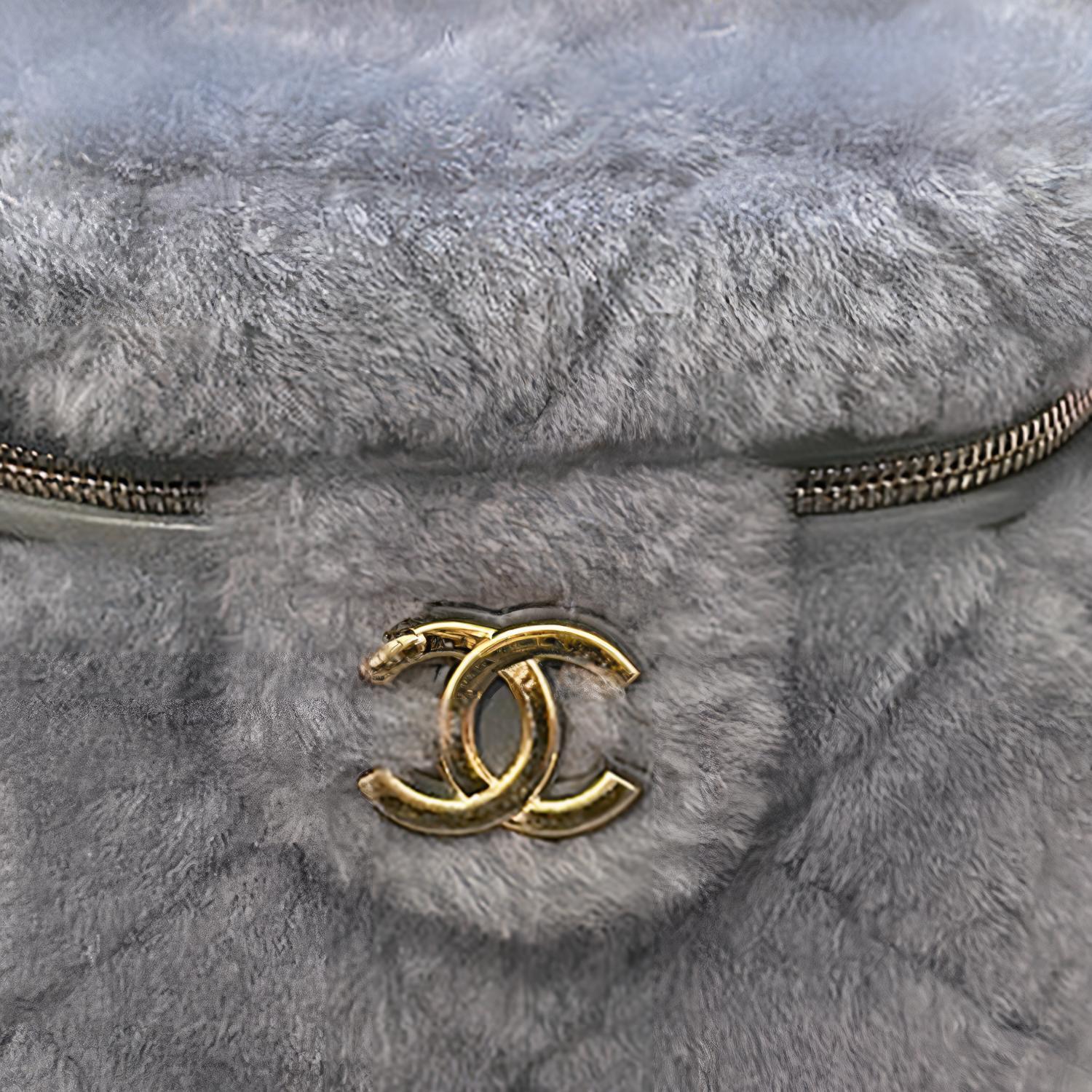 Шерстяная плюшевая косметичка Сумка Женская серая CHANEL — фото 4
