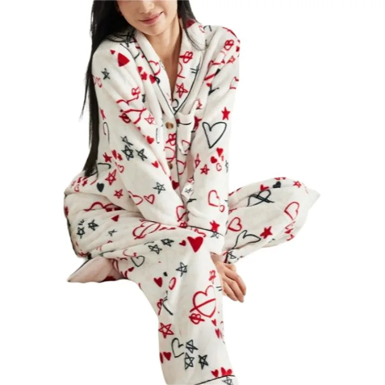 Victoria's Secret Пижамный комплект для женщин Plumping Soft And Fitting Warmth Instantly, красный, граффити — фото 3