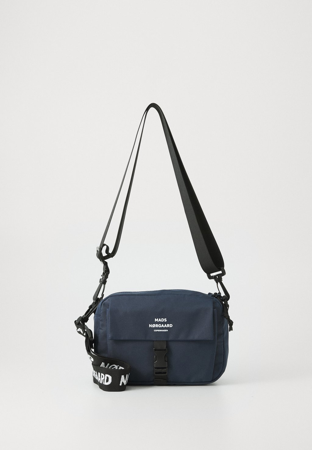 

Сумка через плечо TIAN FAE BAG UNISEX - Across body bag Mads Nørgaard, темно-синий
