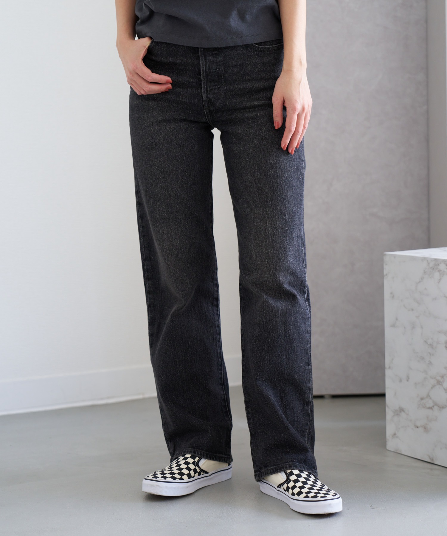 Джинсы Levi's RIBCAGE прямого кроя