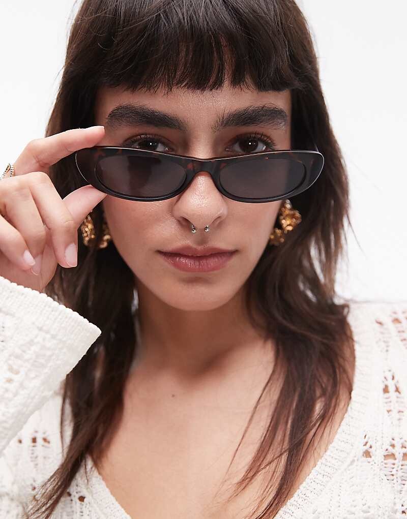 

Topshop – Mallow – Узкие овальные солнцезащитные очки матовой черепаховой расцветки