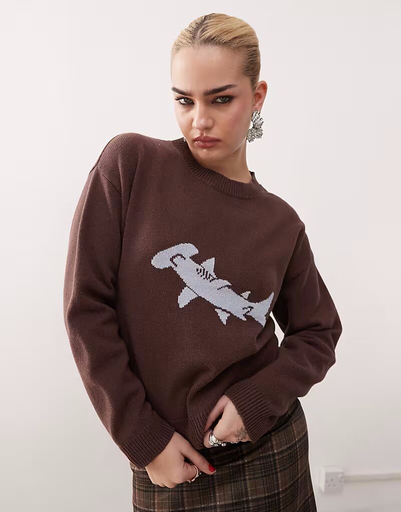 

Свитер Tyler McGillivary с акулой-молотом коричневого цвета