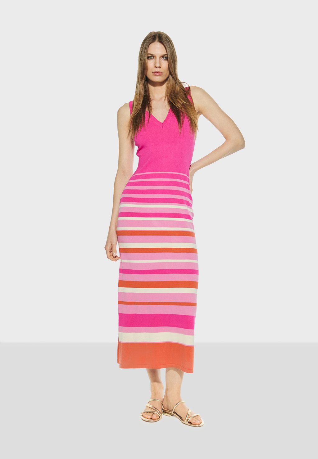 

Платье-джемпер Maxi dress LOLA CASADEMUNT, розовый