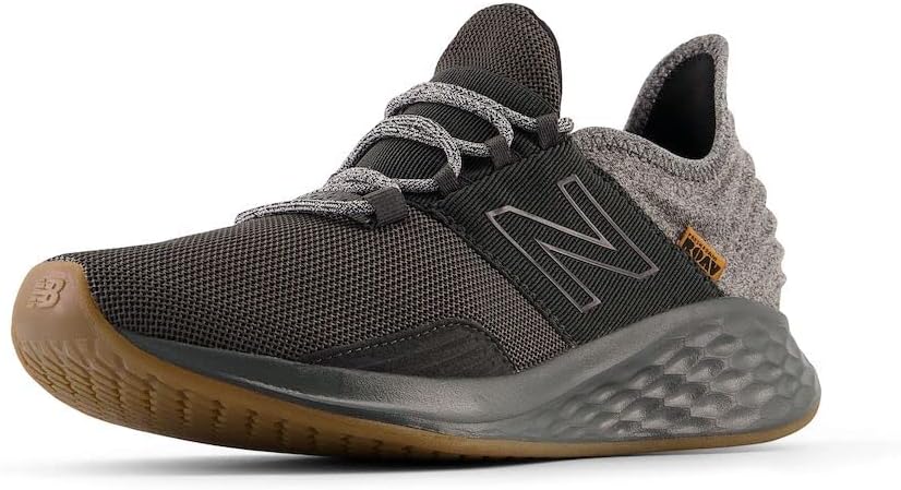 Кроссовки для бега New Balance Men's Fresh Foam Roav V1, Blacktop/Gum