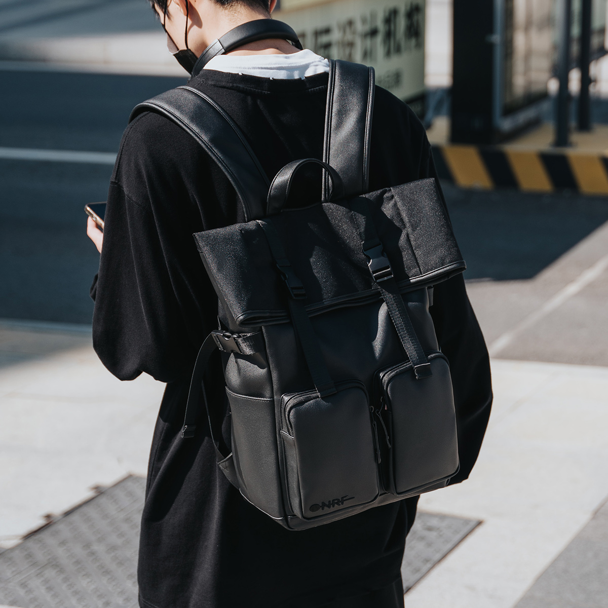 

ONRF Большой унисекс рюкзак из ПВХ черный