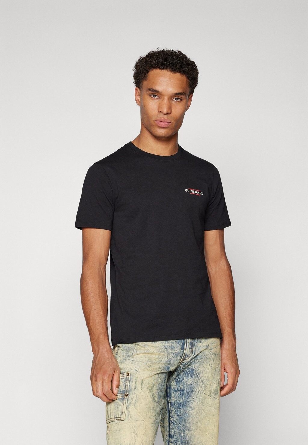 

Простая футболка SLIM AMERICAN TEE Guess Jeans, черный
