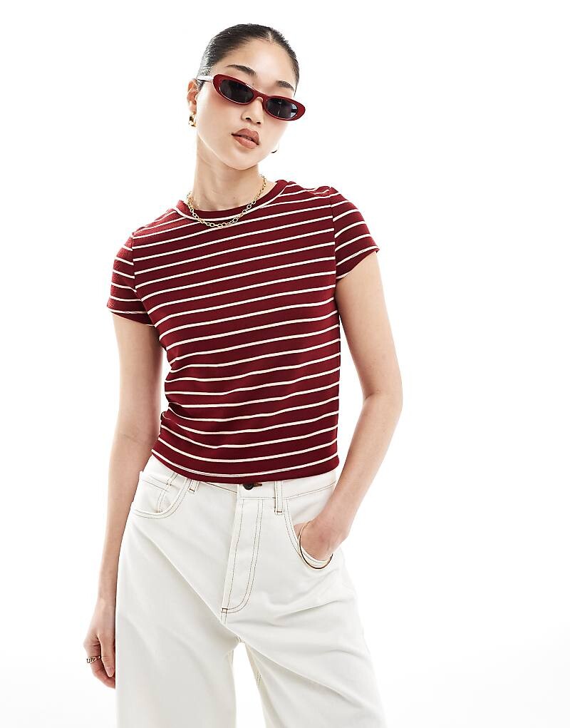 

ASOS DESIGN – Облегающая футболка винно-красного цвета в полоску