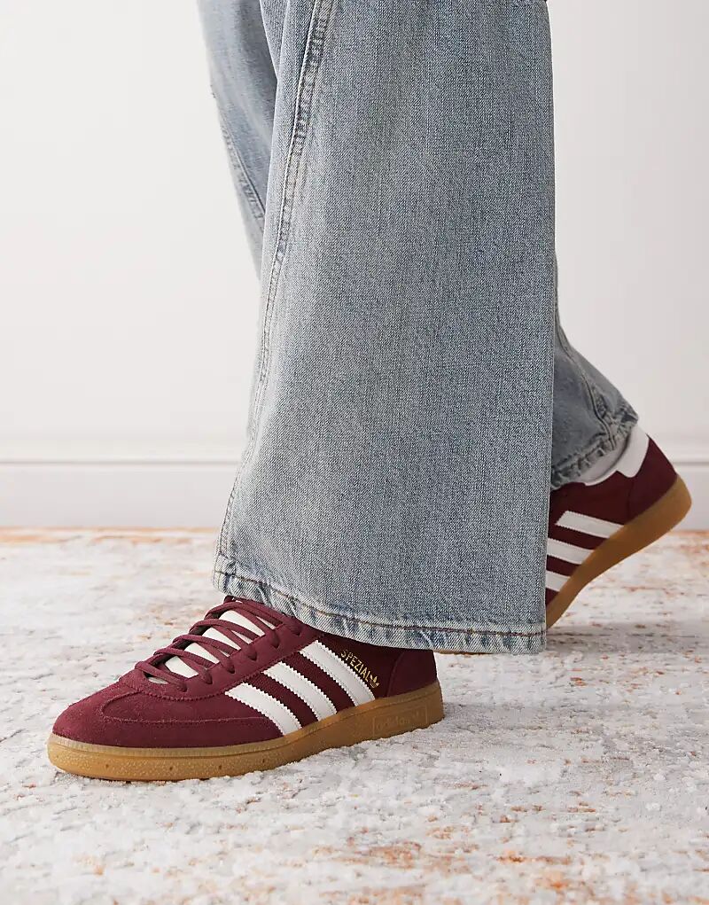 

Бордовые и белые кроссовки Handball Spezial adidas Originals