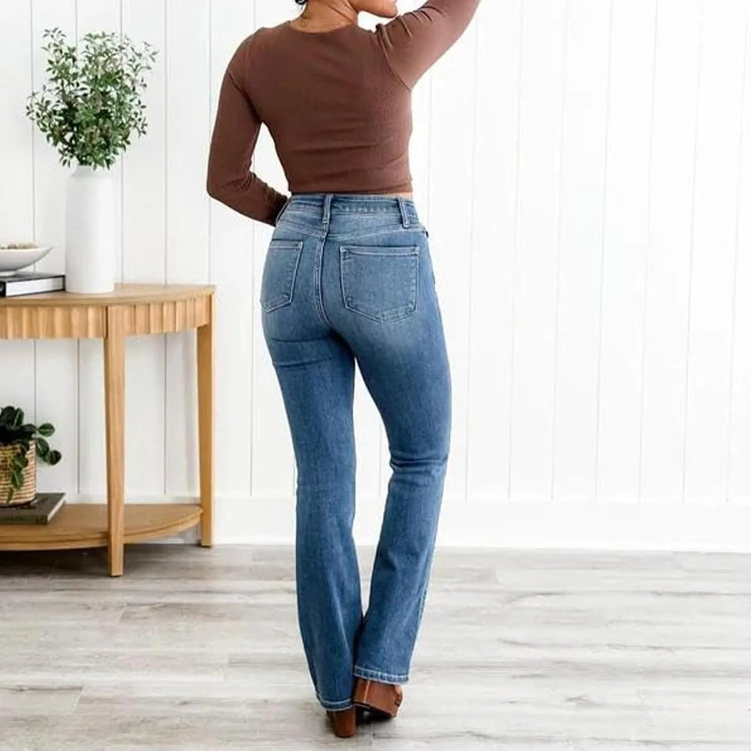 Женские джинсы bootcut с эффектом подтяжки живота и подъема ягодиц, stretch — фото 4