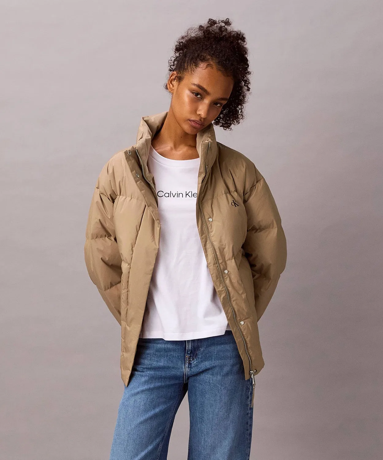 Куртка пуховая классическая Calvin Klein Jeans, без капюшона, коричневая