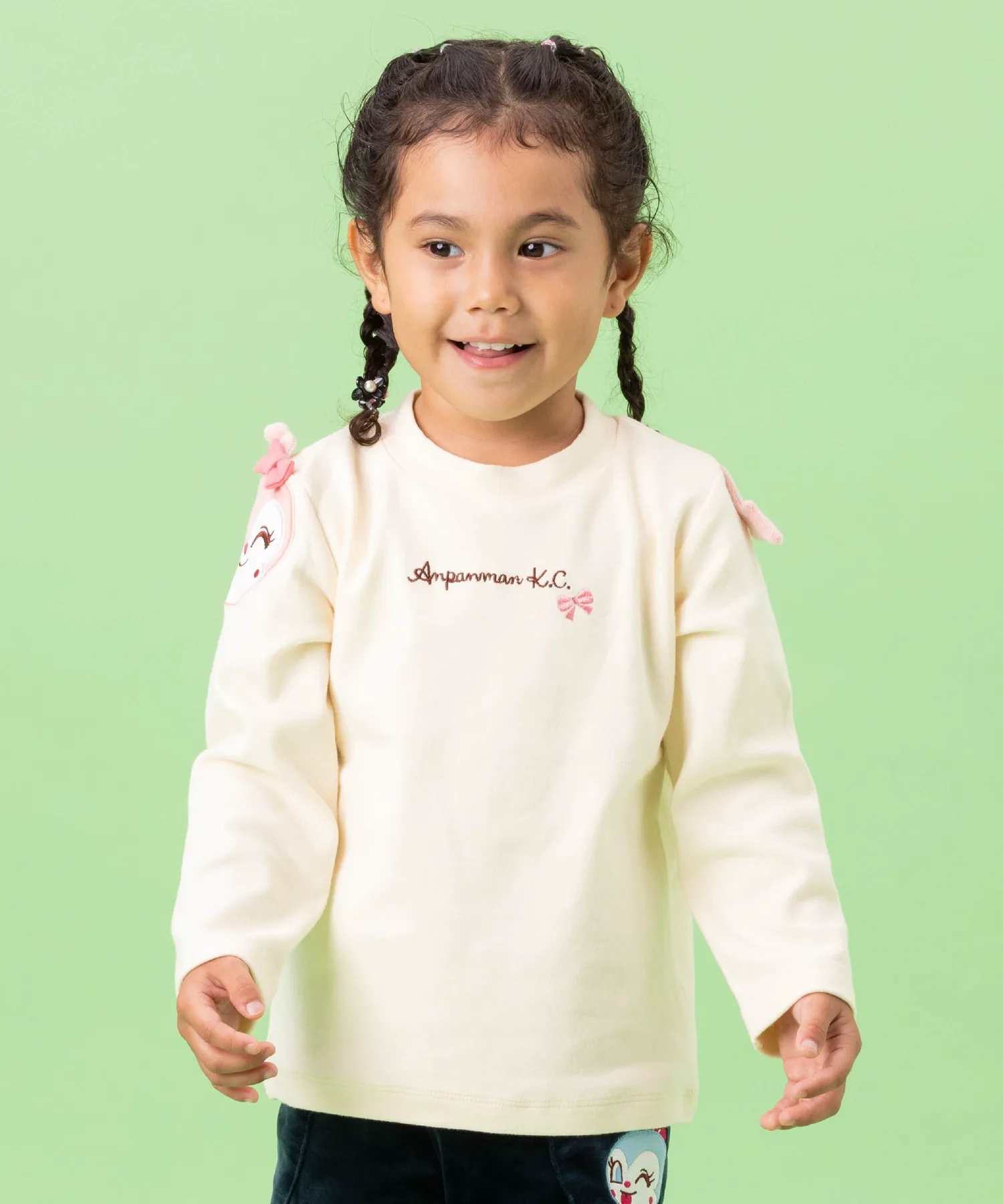 Детская коллекция ANPANMAN / (K) Пуловер с аппликацией на рукаве и лице Anpanman Kids Collection, cream