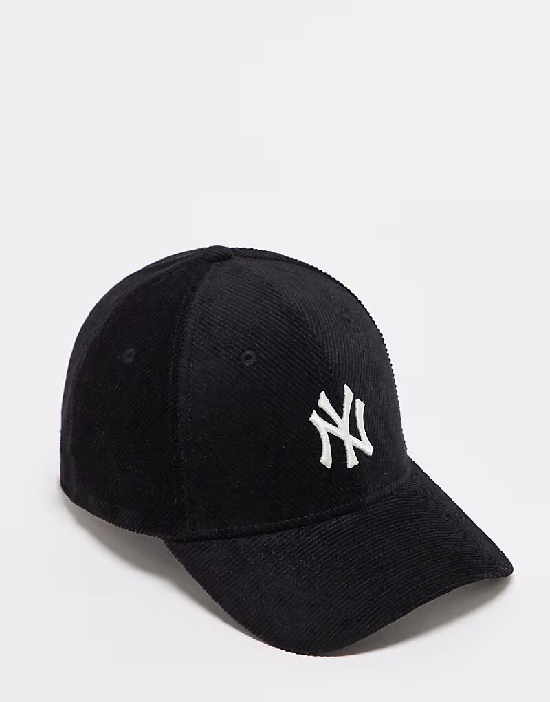 

Кепка New Era NY Yankees 9forty cord в черном цвете