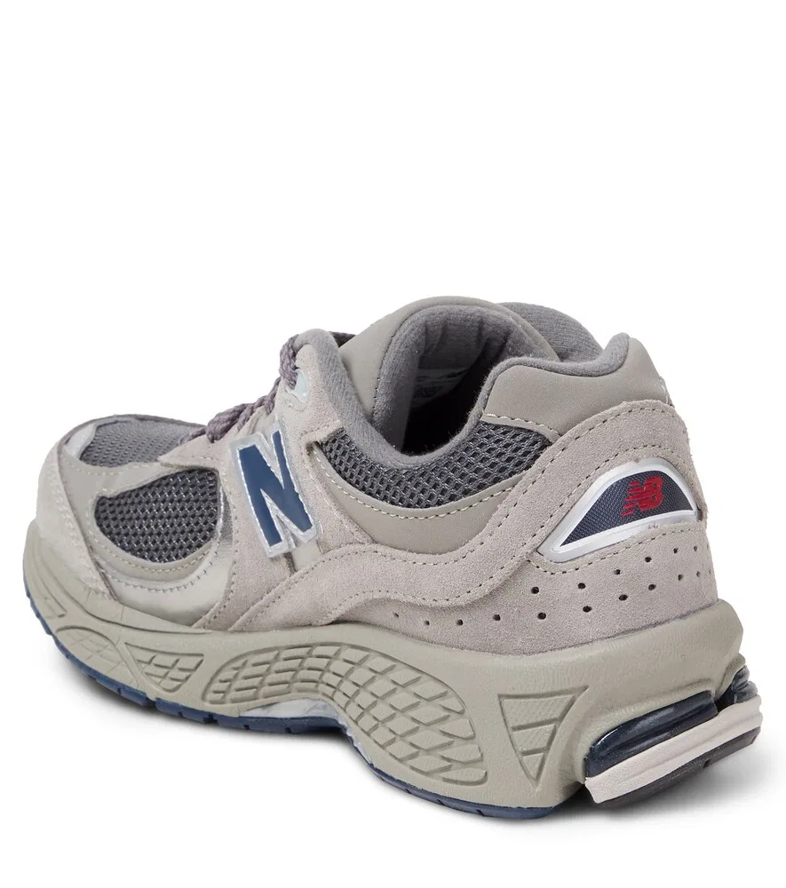Кроссовки с замшевой отделкой 2002 года New Balance Kids, серый — фото 2
