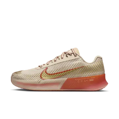 

Кроссовки Nike NikeCourt Vapor 11 Premium, цвет Sanddrift/Rust Factor/Gum Medium Brown/Metallic Gold