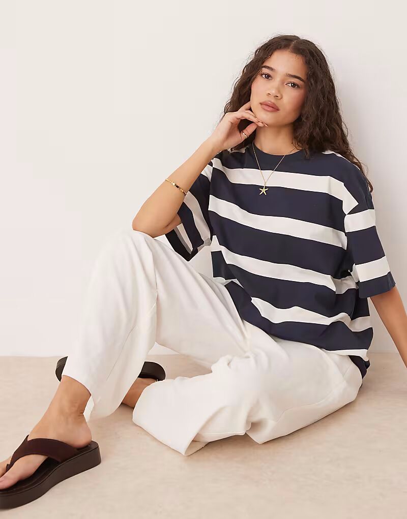

Футболка свободного кроя ASOS DESIGN в темно-синюю и белую полоску