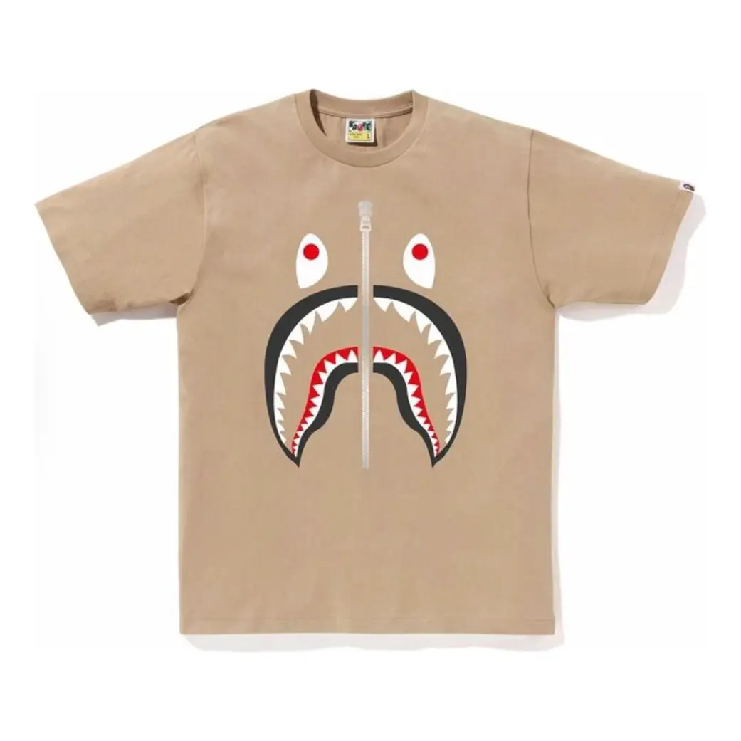 

A Bathing Ape Футболка с изображением акулы, купающейся в бассейне, бежевого цвета