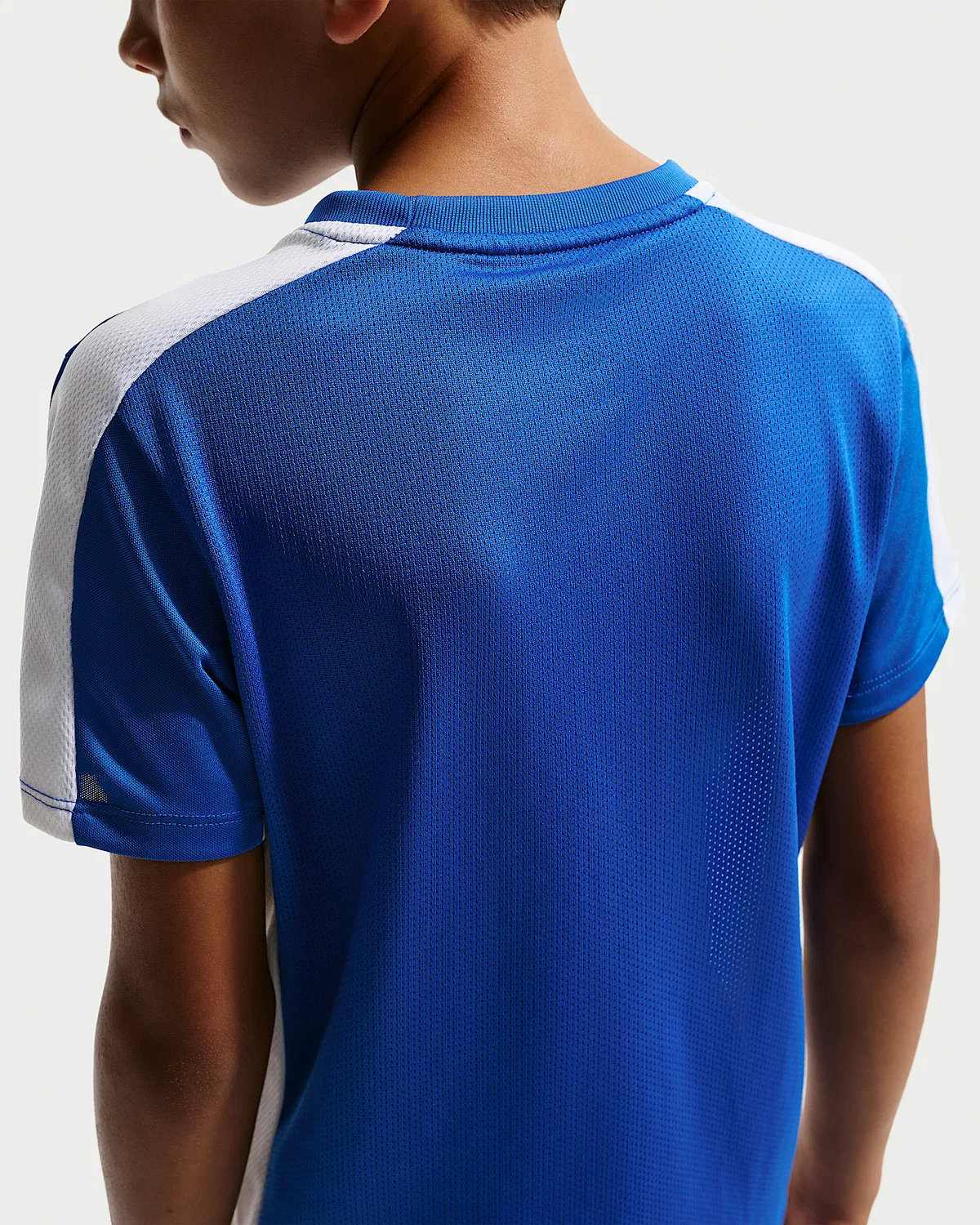 Детская (мальчиковая) футболка Dri-FIT с коротким рукавом Nike Trophy23, Game Royal/White/White — фото 2
