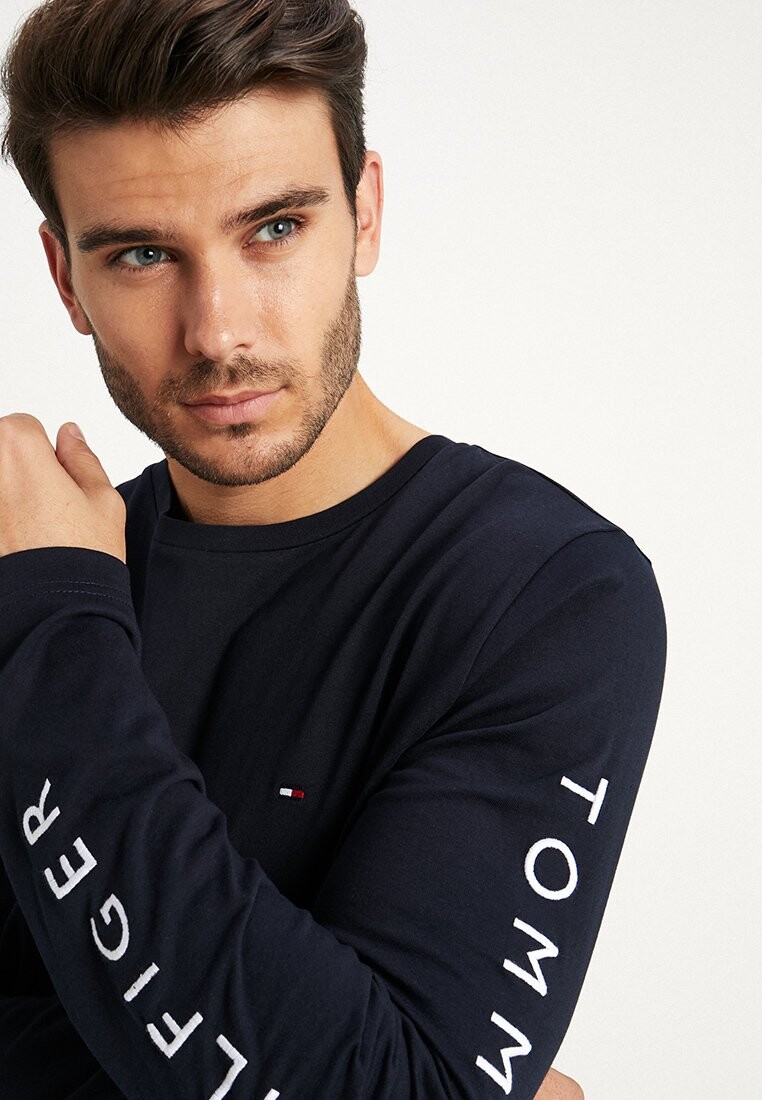Топ с длинными рукавами Logo Long Sleeve Tee Tommy Hilfiger, темно-синий — фото 2