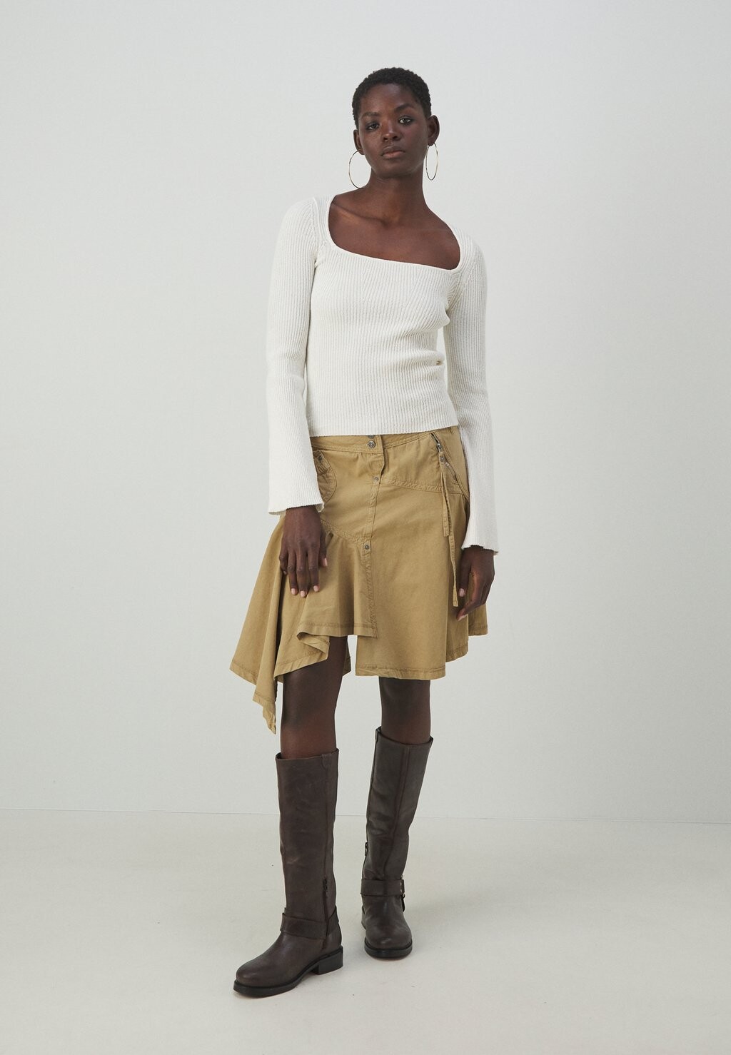 

Вязаный свитер WIDE SLEEVE Gina Tricot, бежевый